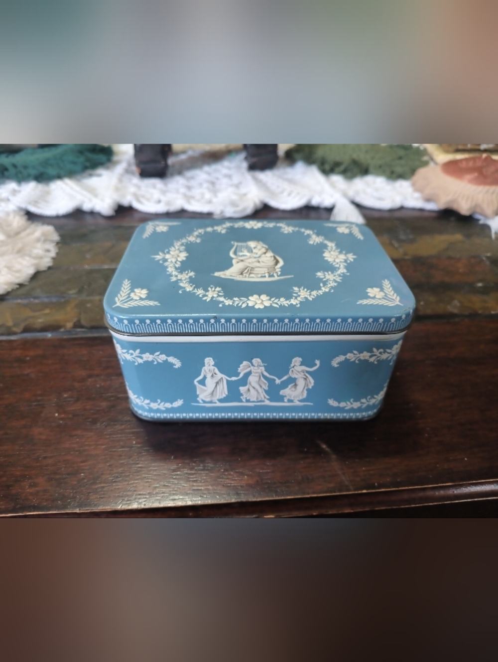 Vintage Daher Hinged Tin Box